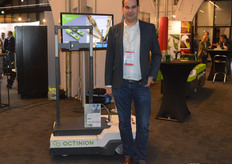Thomas Hoeterickx van Octinion vertelde dat ook de ontwikkelingen van de autonoom stuurbare Lumionrobot, uitgerust met UV-C licht tegen meeldauw, niet stilstaan. De Lumion is in feite een upgrade van de Curion alleen dat met UV-C-lichtpanelen.